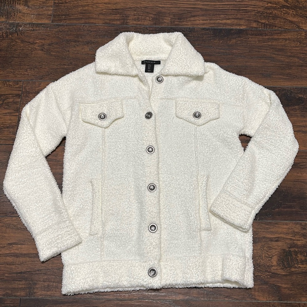 Tahari fuzzy teddy button front jacket S